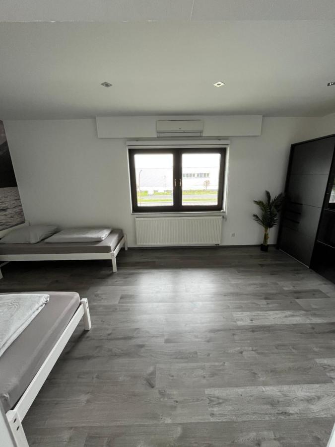 Messewohnung/Ferienwohnung كولونيا المظهر الخارجي الصورة